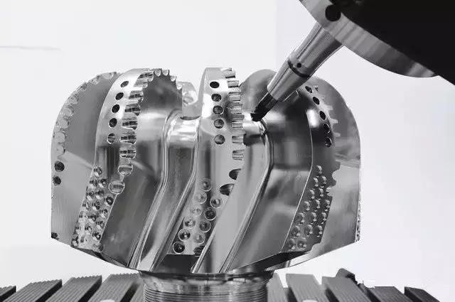 铝合金手板模型出现白斑如何解决和预防？